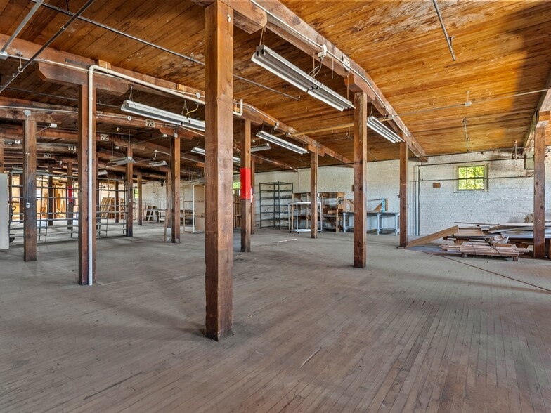 More Photos Of 1223 New York Ave, Sheboygan Industrial For Sale