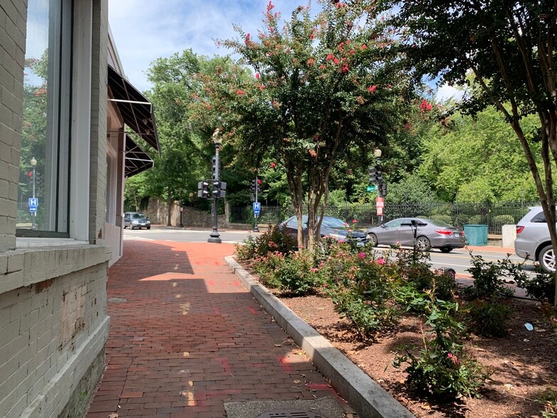 More Photos Of 1666 33rd St NW, Washington Storefront Retail Office For Sale