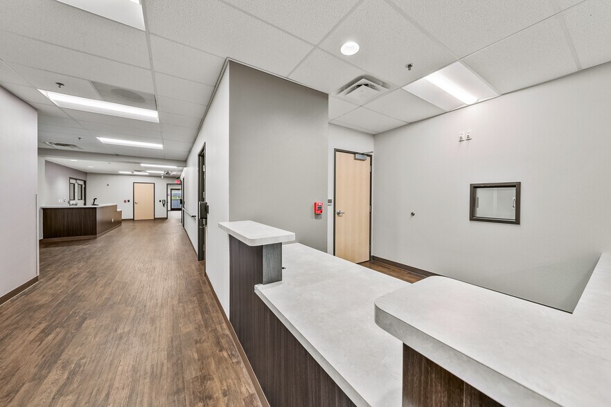 More Photos Of 2166 NW Vine St, Grants Pass Medical For Sale