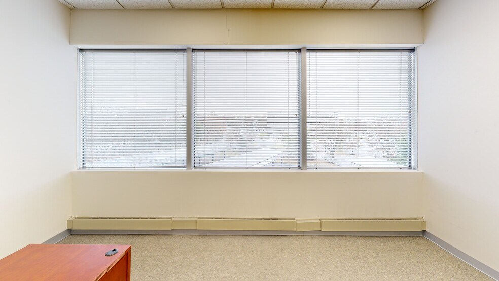 More Photos Of 80 Cottontail Ln, Somerset Office For Lease