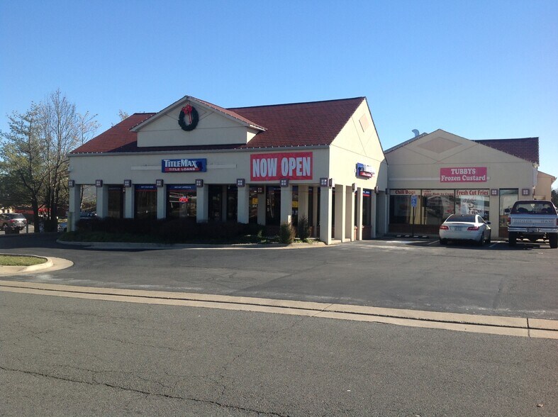 More Photos Of 8723 Richmond Hwy, Alexandria Unknown For Lease