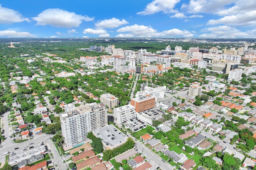 More Photos Of 2645 SW 37th Ave, Miami Medical For Sale