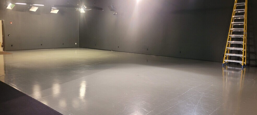 More Photos Of 116 County Line Rd W, Westerville Loft Creative Space For Lease