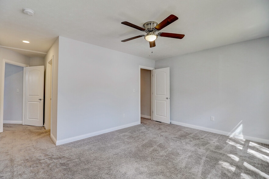 More Photos Of , Indianapolis Multifamily For Sale