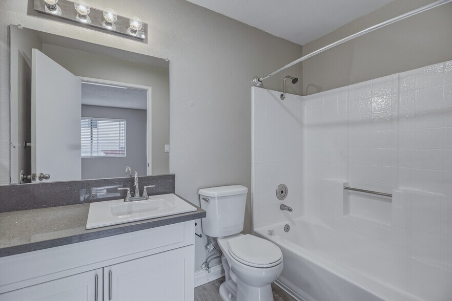More Photos Of 1035 4th Ave, Chula Vista Apartments For Sale