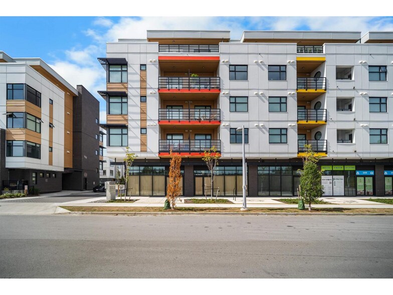 Primary Photo Of 185 175A St, Surrey Apartments For Sale