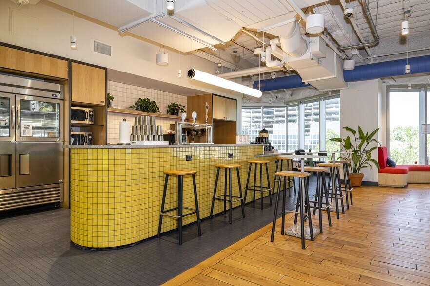 More Photos Of 333 W San Carlos St, San Jose Coworking Space