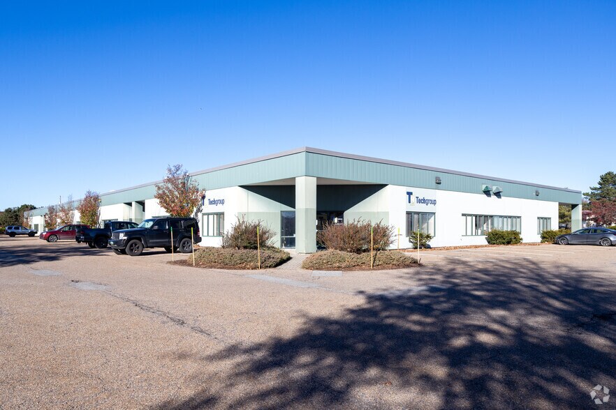 More Photos Of 21 Gregory Dr, South Burlington Office For Lease