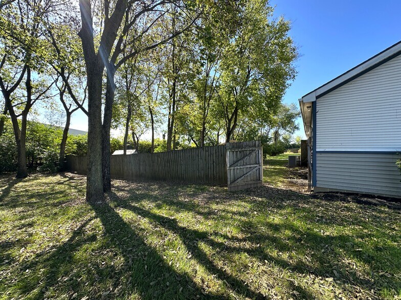 More Photos Of 136 Heid Ave, Dayton Rehabilitation Center For Sale