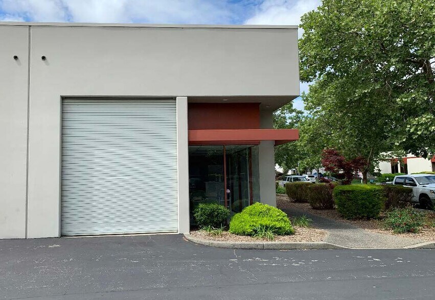 More Photos Of 1814 Empire Industrial Ct, Santa Rosa Warehouse For Sale