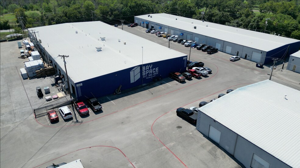 More Photos Of 2402-2404 Blue Smoke Ct, Fort Worth Unknown For Lease