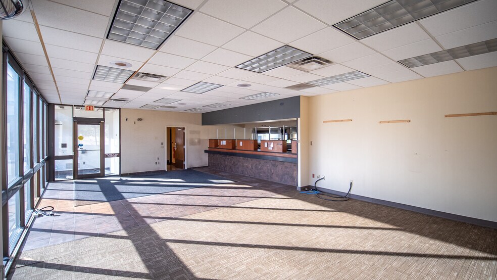 More Photos Of 209 E Center St, Rochester Bank For Lease