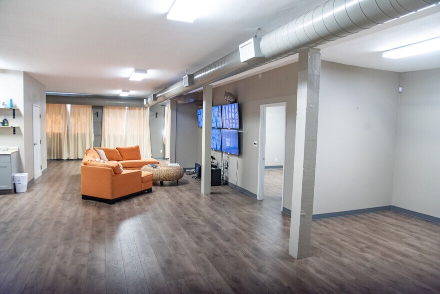 More Photos Of 1244-1248 Long Beach Blvd, Long Beach Storefront For Lease