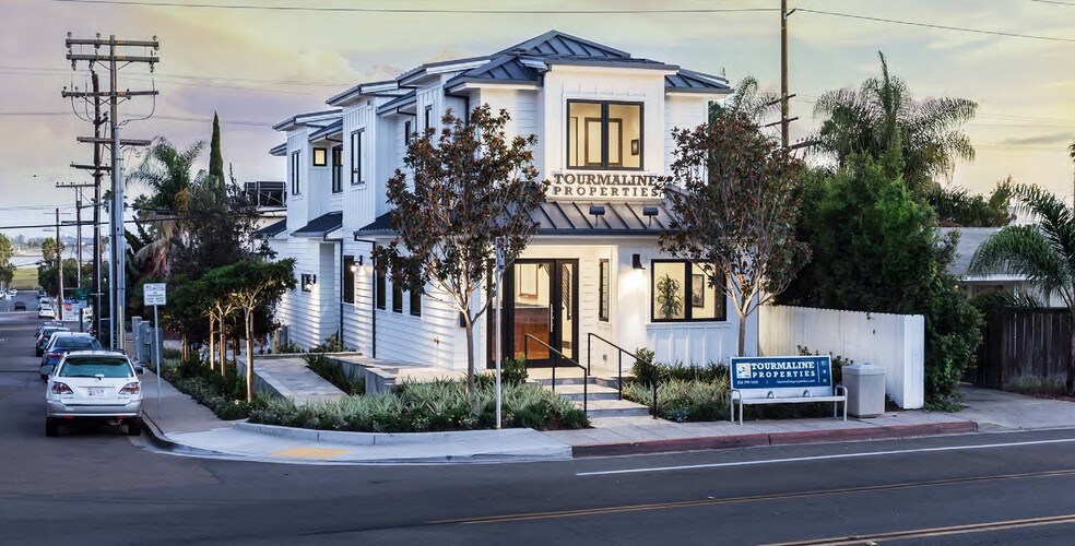 More Photos Of 2079 Garnet Ave, San Diego Office For Sale