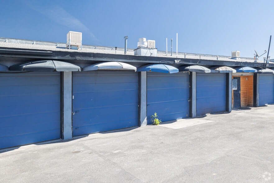 More Photos Of 3000-3090 Mill St, Reno Unknown For Lease