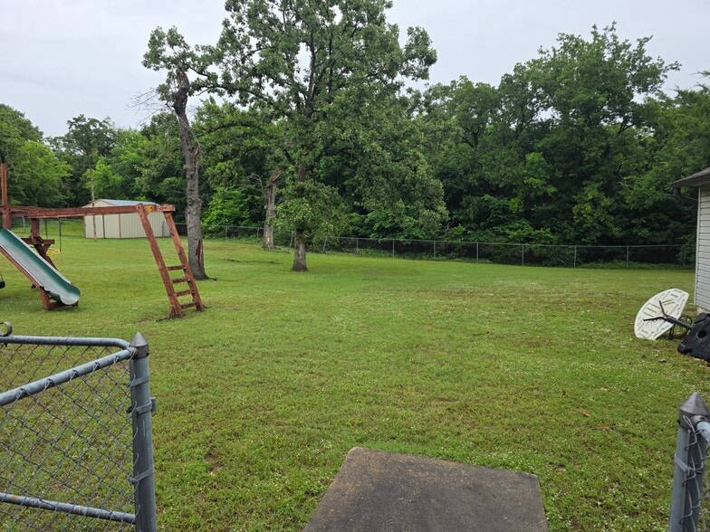 More Photos Of 8500 Frankoma Rd, Tulsa Religious Facility For Sale