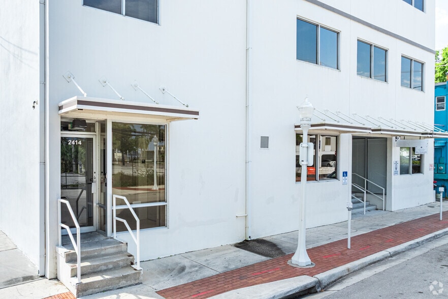 More Photos Of 2401 1st St, Fort Myers Office Residential For Sale