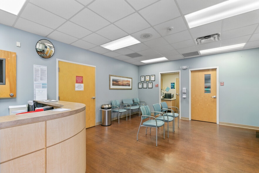 More Photos Of 1928-1936 Salk Ave, Tavares Medical For Lease