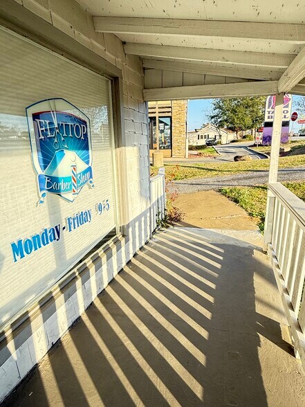 More Photos Of 313 HWY 84 hwy, Cairo Flex For Sale