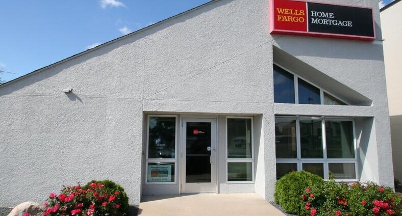 More Photos Of 212 W Main St W, Waconia Office For Lease