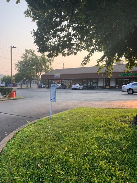 More Photos Of 7246-7250 Fair Oaks Blvd, Carmichael Freestanding For Lease