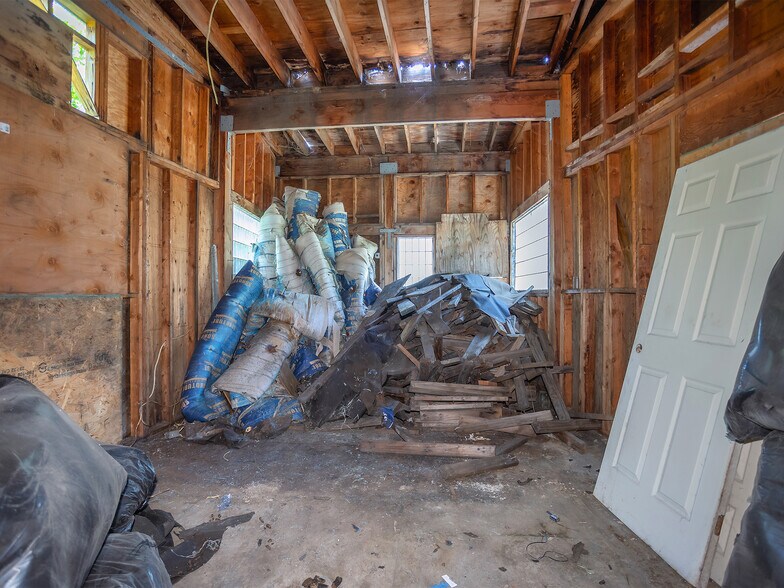 More Photos Of 4463 Bellflower Ave, West Toluca Lake Apartments For Sale