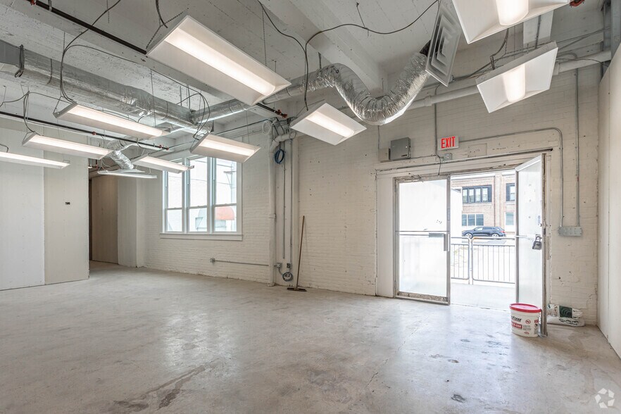 More Photos Of 1217 Hyde Park Ave, Hyde Park Warehouse For Lease