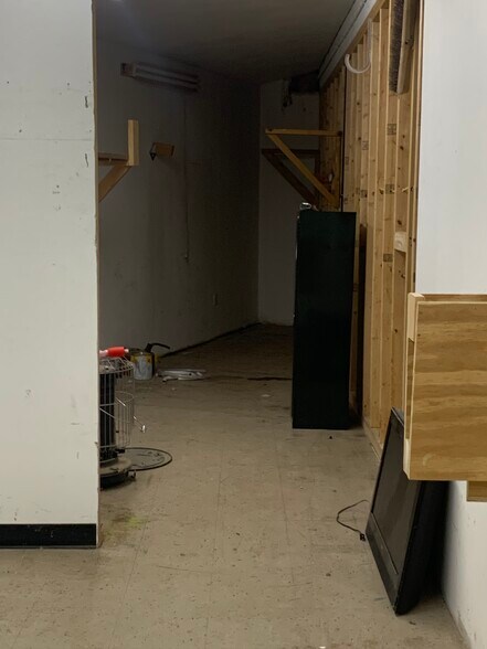 More Photos Of 9670 Brewerton Rd, Brewerton Freestanding For Lease