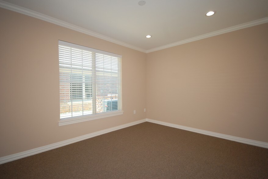 More Photos Of 8951 Collin McKinney Pky, McKinney Medical For Lease