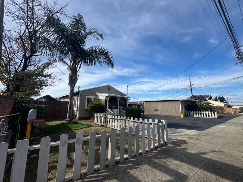 More Photos Of 19465 Meekland Ave, Cherryland Apartments For Sale