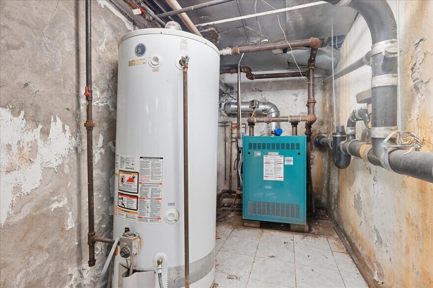 More Photos Of 756 Woodward Ave, Ridgewood Freestanding For Sale