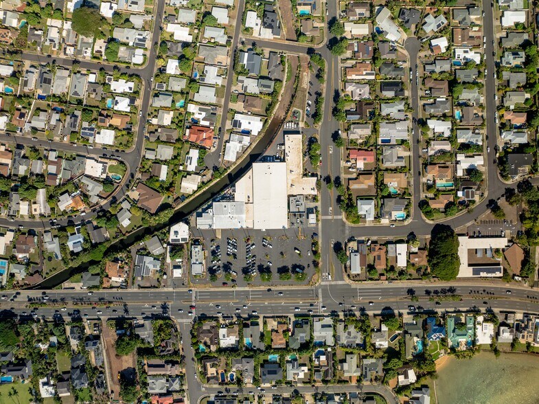 More Photos Of 549 Halemaumau St, Honolulu Restaurant For Sale