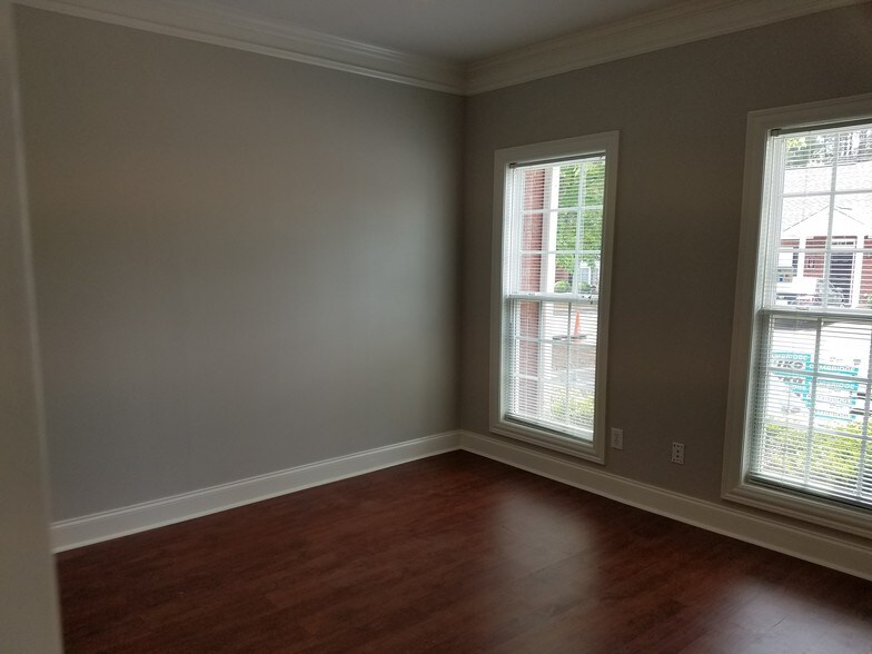 More Photos Of 1050 Shiloh Rd NW, Kennesaw Medical For Sale