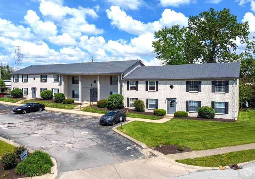 Primary Photo Of 240 Grovewood Pl, Beech Grove Apartments For Sale