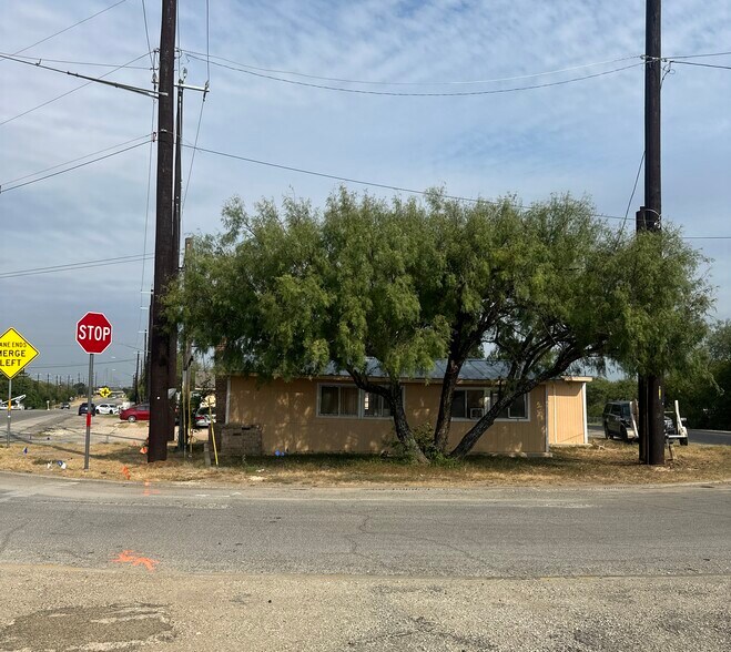 More Photos Of 10536 S US Highway 181, San Antonio Apartments For Sale