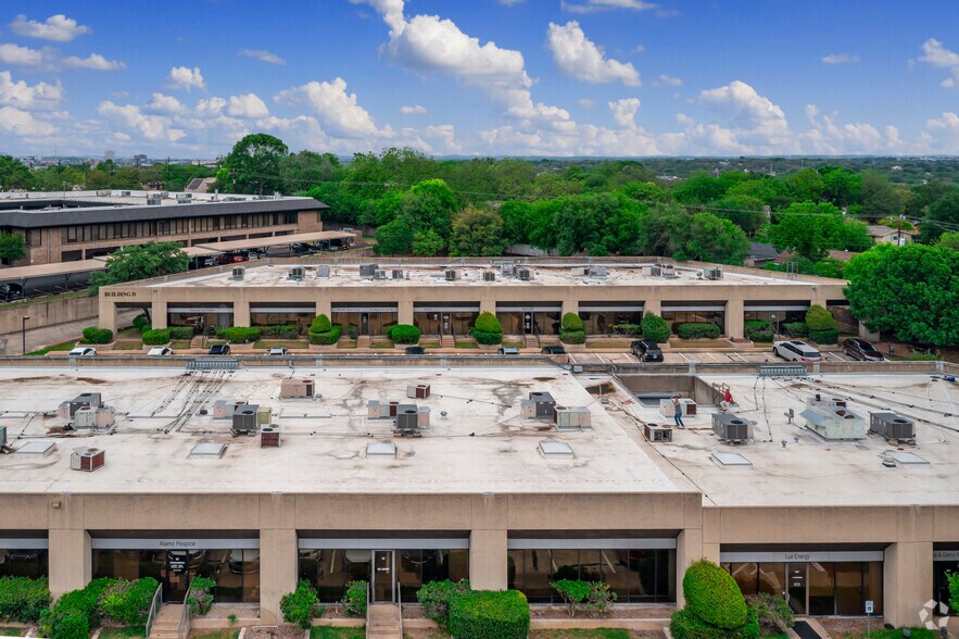 More Photos Of 3201 Cherry Ridge St, San Antonio Unknown For Lease