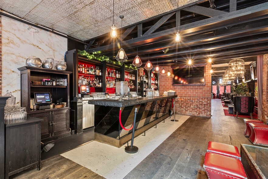 More Photos Of 712-714 Montgomery St, San Francisco Storefront Retail Office For Sale