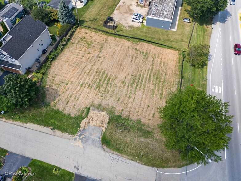 More Photos Of 900 Winnetka Ter, Lake Zurich Veterinarian Kennel For Sale