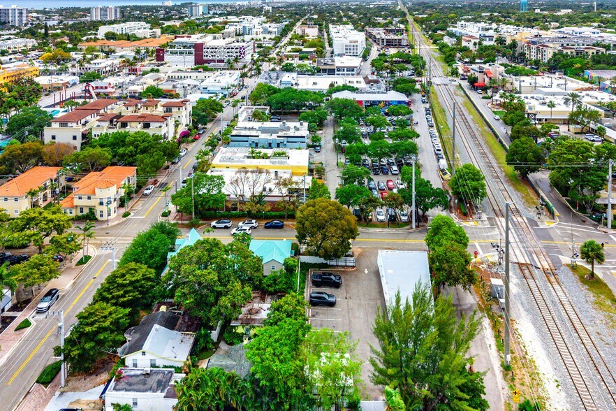 More Photos Of 301 NE 1st St, Delray Beach Freestanding For Sale