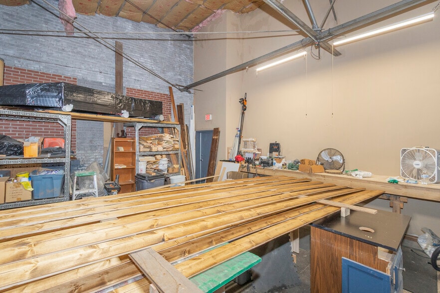 More Photos Of 107 E Orr St, Anderson General Retail For Sale