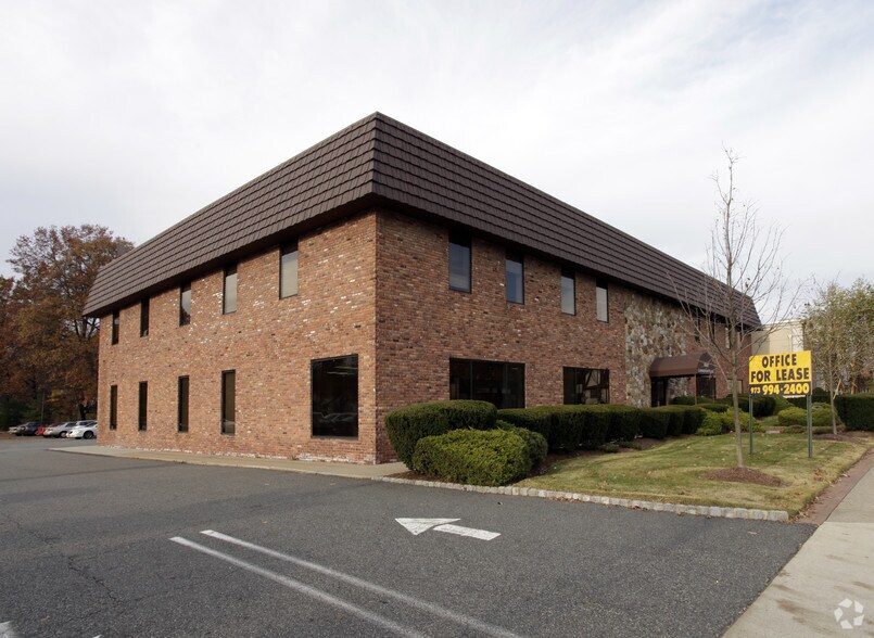 More Photos Of 600 S Livingston Ave, Livingston Office For Lease