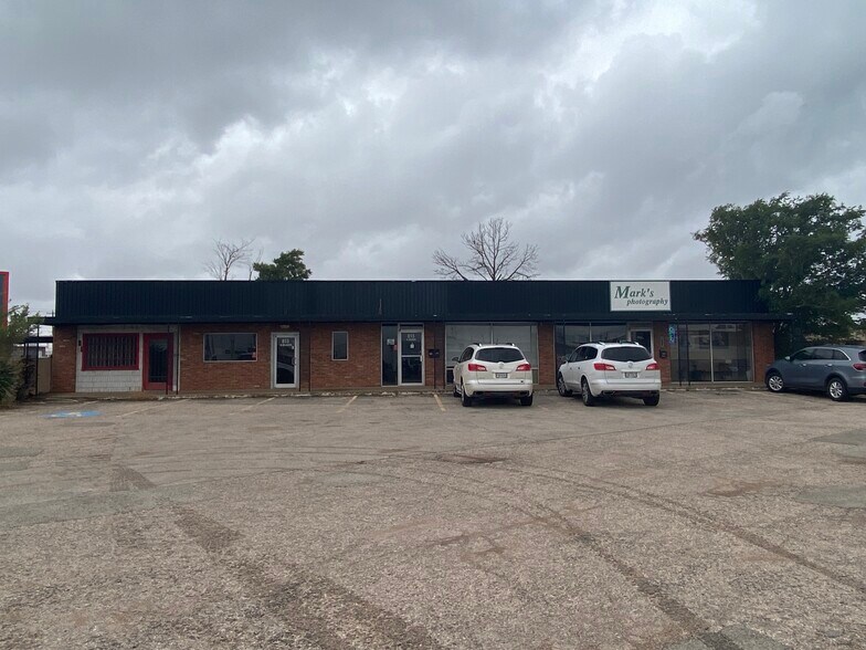 More Photos Of 811 N Meadow St, Odessa Freestanding For Sale