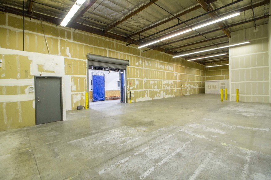 More Photos Of 3975 Landmark St, Culver City Warehouse For Lease