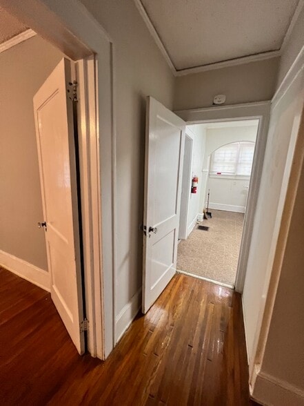 More Photos Of 501 W Garrison Blvd, Gastonia Office Residential For Lease