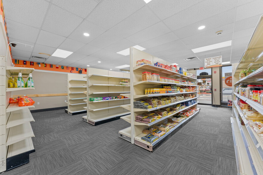 More Photos Of 628 Belmont St, Brockton Freestanding For Sale