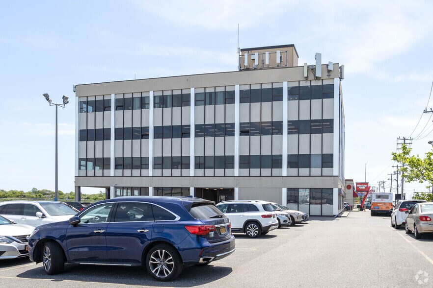 More Photos Of 700 Rockaway Tpke, Lawrence Office For Lease