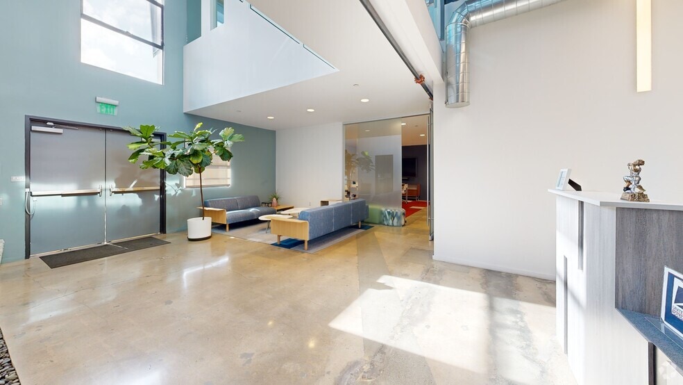 More Photos Of 5285 W Washington Blvd, Los Angeles Loft Creative Space For Sale