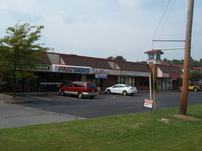 Primary Photo Of 240 S Shackleford Rd, Little Rock Freestanding For Sale