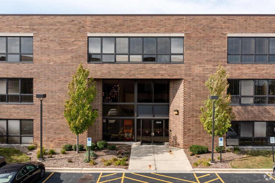 More Photos Of 1910 S Highland Ave, Lombard Medical For Lease