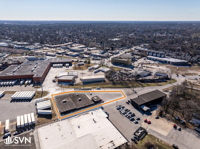 More Photos Of 330 Midland Pl, Lexington Warehouse For Lease